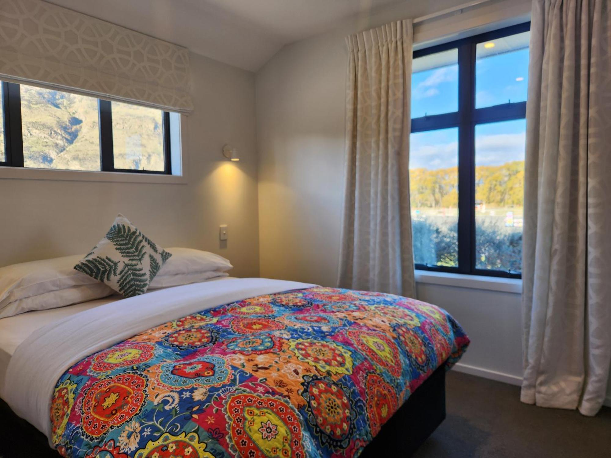 Equestrian View - Gorgeous Cozy Bungalow Shotover Queenstown Exterior photo